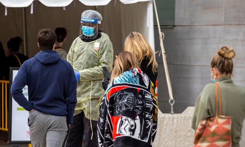 Καναδάς: Θα δουλεύουν ακόμη και με κορονoϊό - Ποιους αφορά
